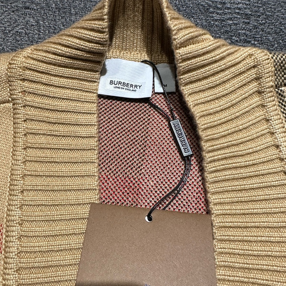 Burberry Tan and Red Knitwear - Picture 4 of 5